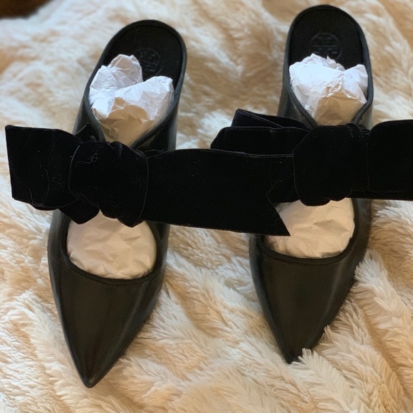 tory burch clara mule